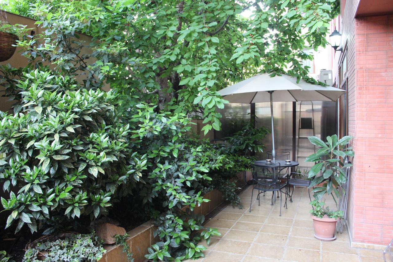 Green Terrace Tbilisi Buitenkant foto